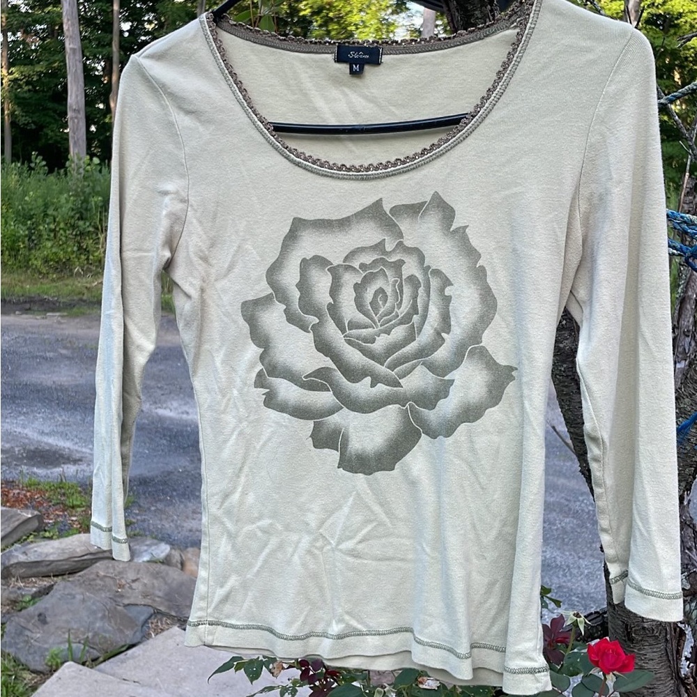 Muted Green Rose Quarter Sleeve Shirt